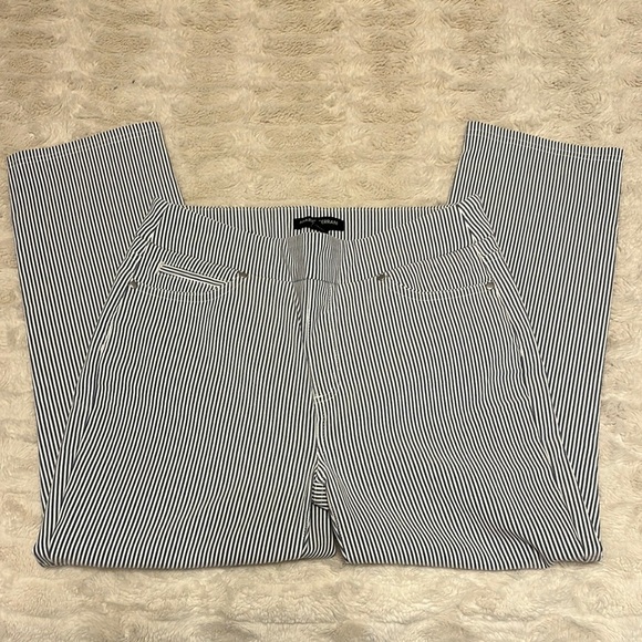 Striped Blue and White Capri Pants - Picture 1 of 5